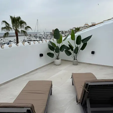 243-fully Renovated-puerto Banus Front Line Penthouse Apartman Marbella