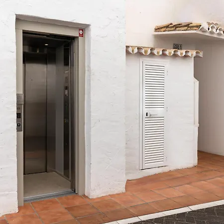 243-fully Renovated-puerto Banus Front Line Penthouse 马尔韦利亚