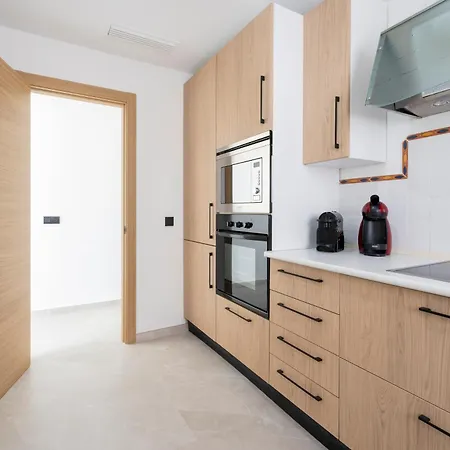 243-fully Renovated-puerto Banus Front Line Penthouse מארבלה