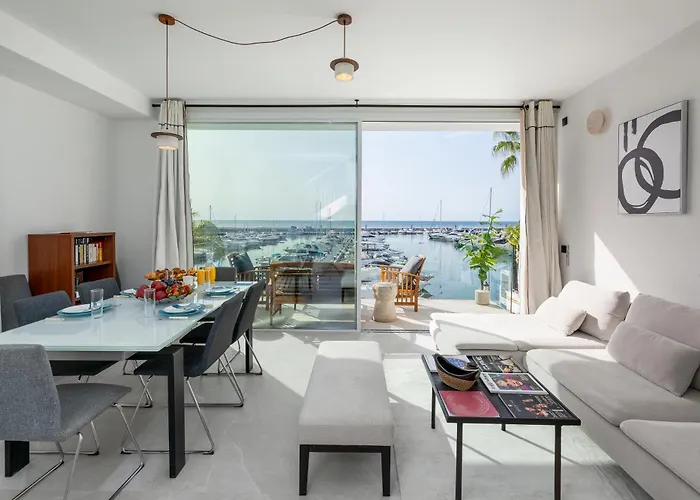 243-fully Renovated-puerto Banus Front Line Penthouse Lejlighed *