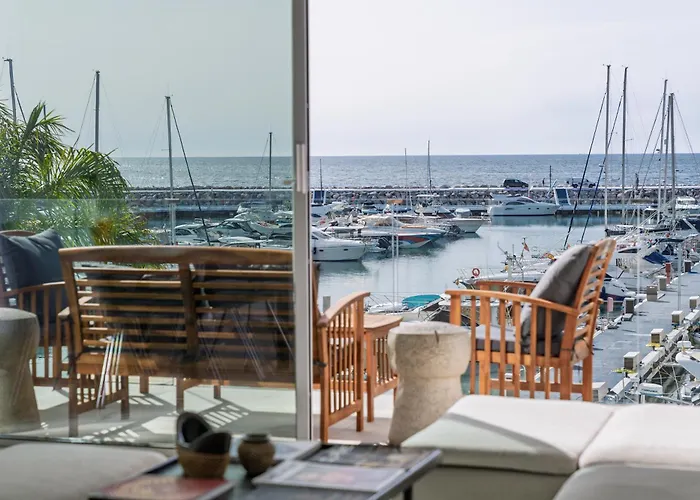 243-fully Renovated-puerto Banus Front Line Penthouse Lejlighed *