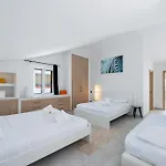 243-fully Renovated-puerto Banus Front Line Penthouse * Marbella