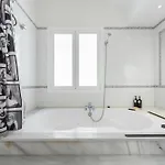 243-fully Renovated-puerto Banus Front Line Penthouse Apartment Marbella