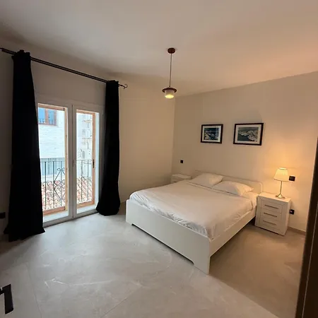 243-fully Renovated-puerto Banus Front Line Penthouse * Marbella