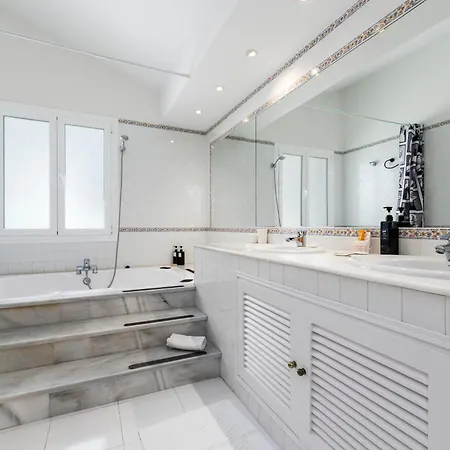Διαμέρισμα 243-fully Renovated-puerto Banus Front Line Penthouse *
